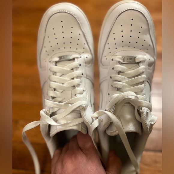 Nike Air Force 1 White Sneakers, Size 8. Excellent pre-owned condition. No box. - Picture 12 of 13